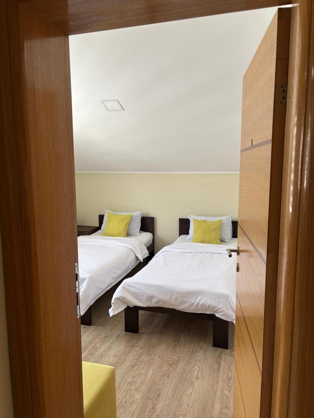 Sobe I Apartman R Bileća Esterno foto